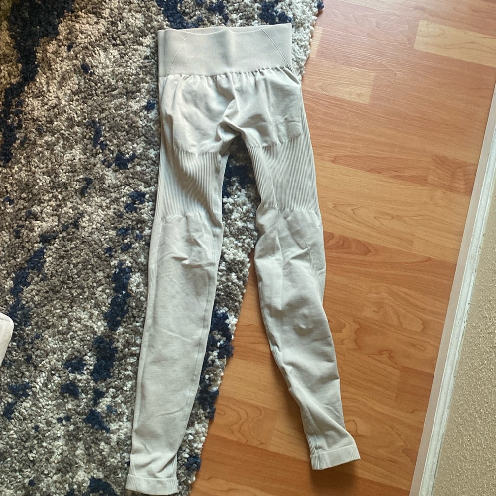 Lazuli booty lifting leggings